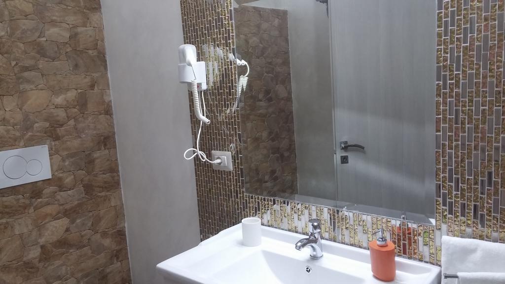 Brilliant Camere Триест Екстериор снимка